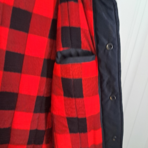 VTG IN CROWD by Celebration men's vest buffalo plaid lining rustic black red LG - Picture 7 of 10